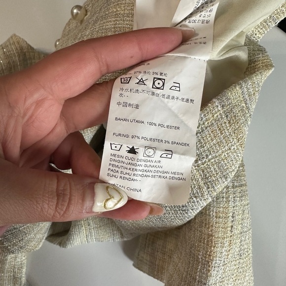 Love Bonito Women’s Short Sleeve Tweed Crop Top in Cream Sz 2 - Picture 9 of 9